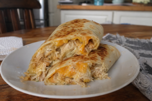 Cheesy Garlic Chicken Wraps